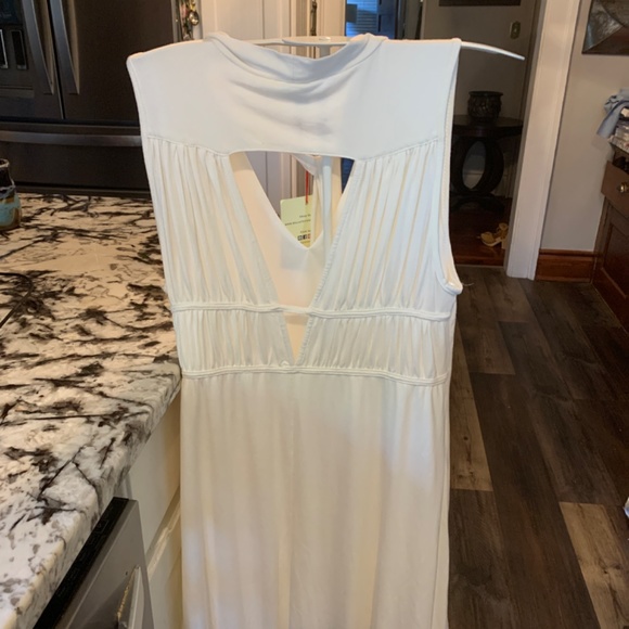 Very‎ J open keyhole back dress. NWT. - Picture 3 of 3